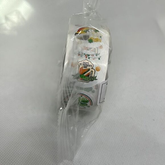 500 St. Patrick's Day Sticker Roll, 1 Inch 8 Styles Irish Green Shamrock - Picture 2 of 3